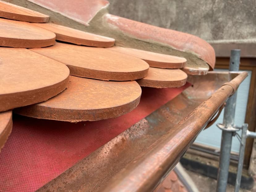 Réfection toiture tuiles plates