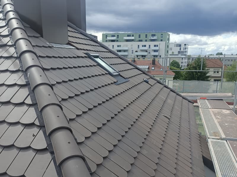 Réfection totale de toiture en tuile Vauban 2 brune